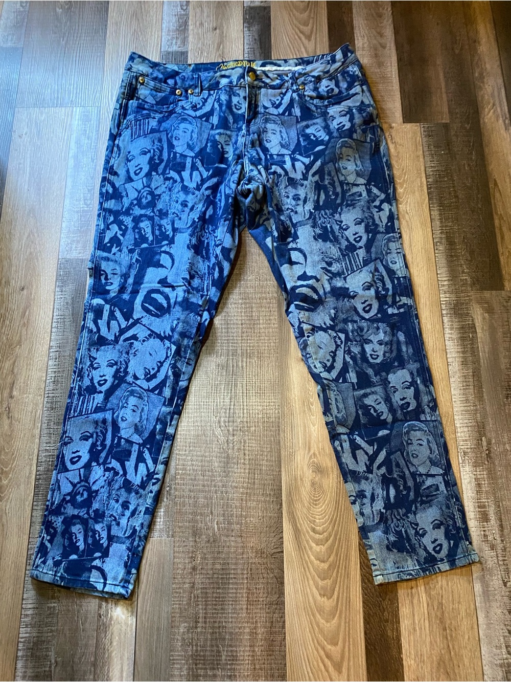 Women’s Straight Leg Printed Jeans in Blue